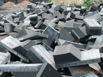 洛陽政航爐料 專業供應重鈣粉、微硅粉、石墨粉及各類耐火材料